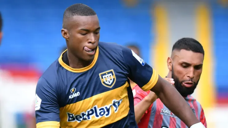 Futbolista colombiano sufrió paro cardíaco mientras entrenaba en Argentina 2 Futbolista colombiano sufrió paro cardíaco mientras entrenaba en Argentina