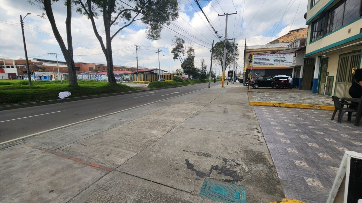 Misterio por muerte de motero en Engativá 1 Misterio por muerte de motero en Engativá