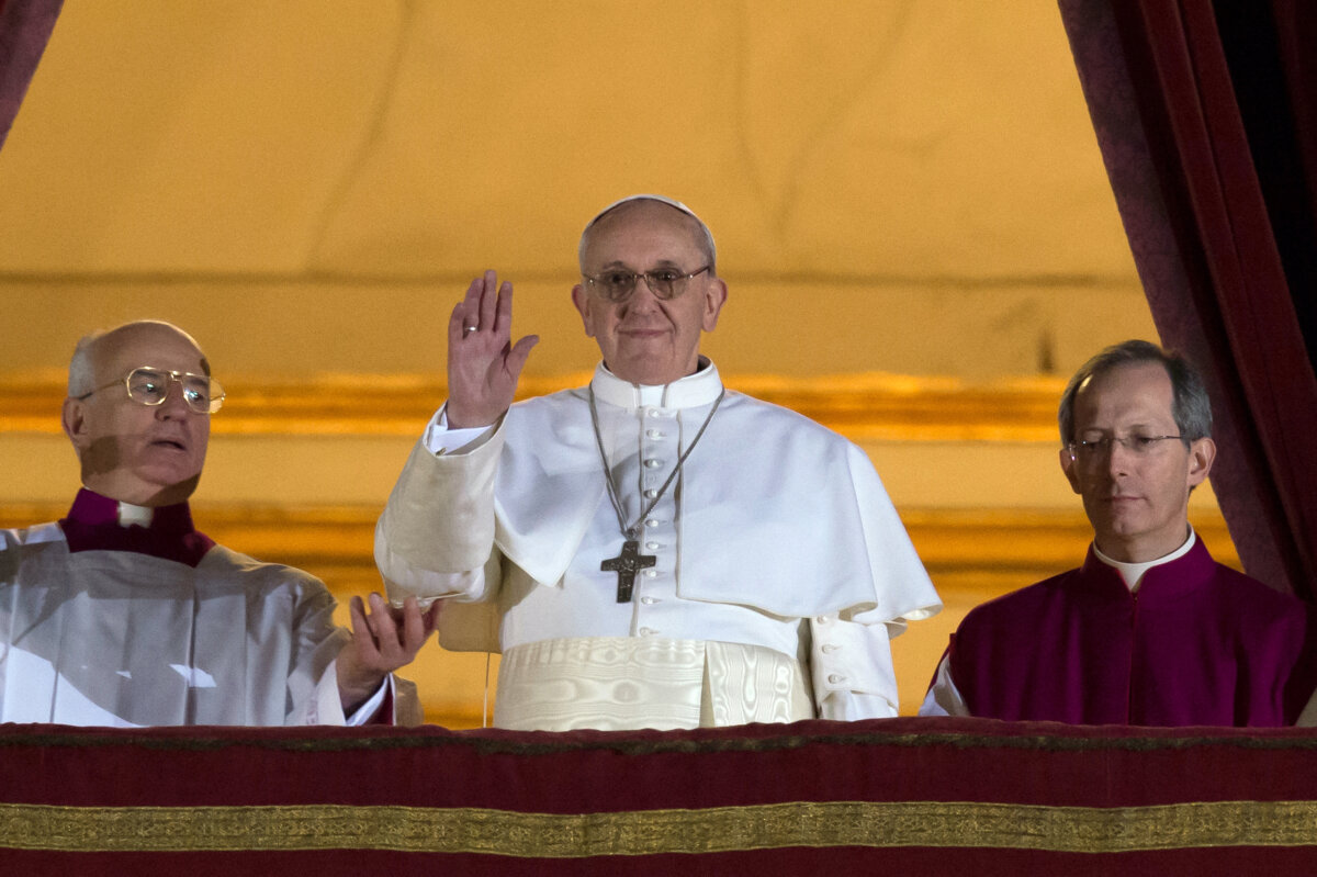 La historia de Francisco: el papa que enseñó desde la humildad El papa Francisco se va siendo un ejemplo de vocación, sencillez y amor. Esta es su historia.