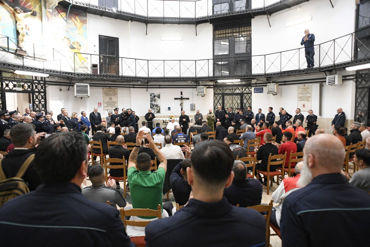 Así fueron los últimos días del papa Francisco Hacemos un recuento de cómo el papa Francisco vivió sus últimos días antes de fallecer este lunes, a los 88 años.