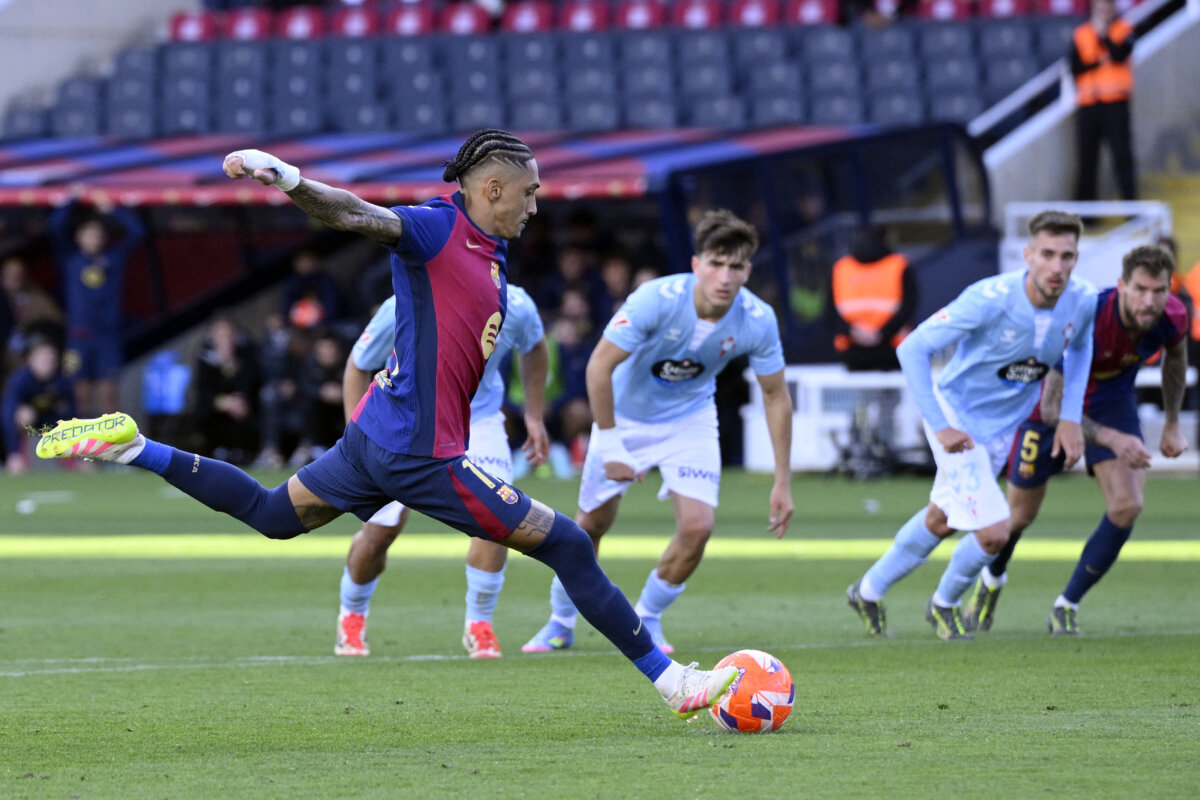 El Barcelona remontó 4-3 al Celta y sigue líder de La Liga 3 El Barcelona remontó 4-3 al Celta y sigue líder de La Liga De perder 3 a 1 a terminar ganando 4 a 3 con un penal en el último suspiro: en una tarde de emociones fuertes en Montjuic, el Barcelona remontó ante el Celta de Vigo, este sábado en la 32ª jornada, y sigue rumbo al título.
