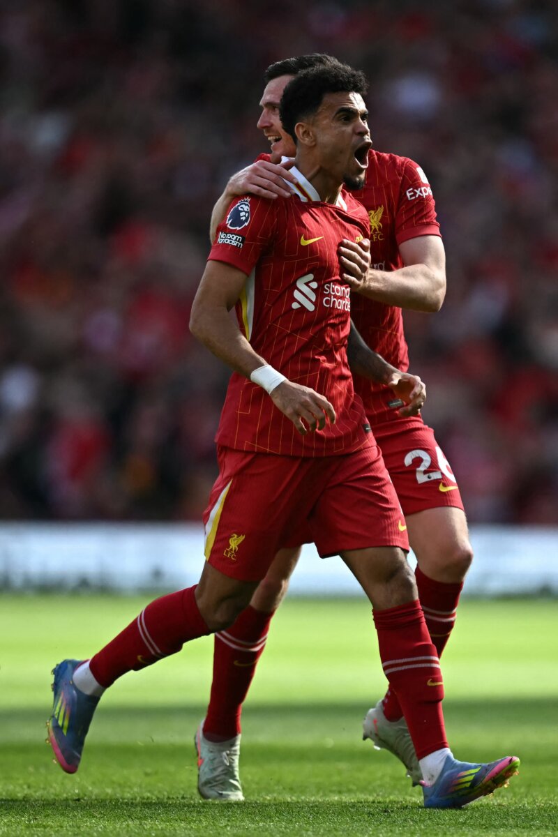 Díaz sumó su partido N° 100 por Premier League con el Liverpool