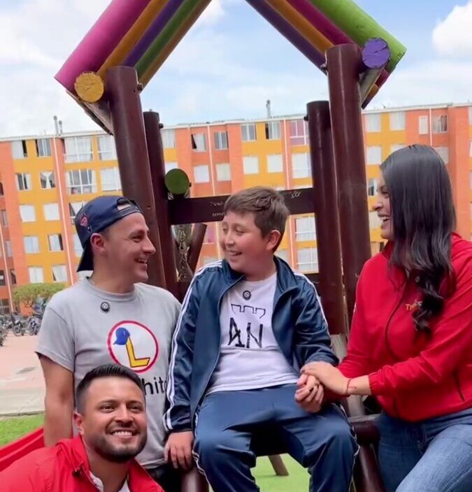 Luchito Humor le cumplió un sueño a un niño con ayuda de Q'hubo Bogotá 4 Luchito Humor le cumplió un sueño a un niño con ayuda de Q'hubo Bogotá Cuando Gloria nos contó la dura lucha contra la enfermedad, también nos dijo que el sueño de David es poder conocer al reconocido comediante Luchito Humor.