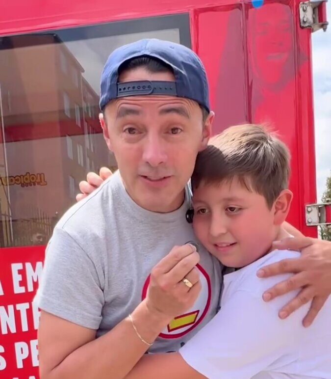 Luchito Humor le cumplió un sueño a un niño con ayuda de Q'hubo Bogotá 3 Luchito Humor le cumplió un sueño a un niño con ayuda de Q'hubo Bogotá Cuando Gloria nos contó la dura lucha contra la enfermedad, también nos dijo que el sueño de David es poder conocer al reconocido comediante Luchito Humor.