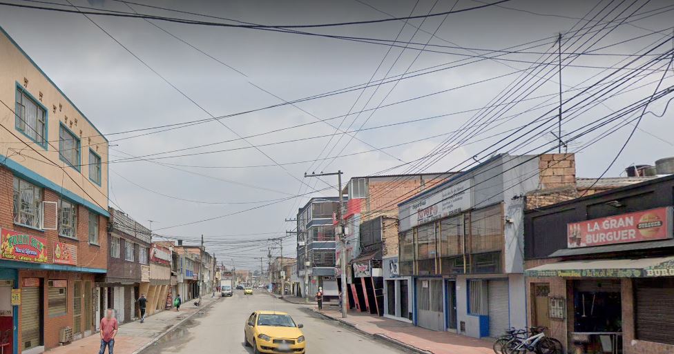 Administrador de bar fue asesinado a bala en Tunjuelito Hombre de 33 años fue asesinado a bala al llegar a su trabajo en un bar de en la localidad de Tunjuelito. Habría recibido amenazas tras operativos recientes en el lugar.