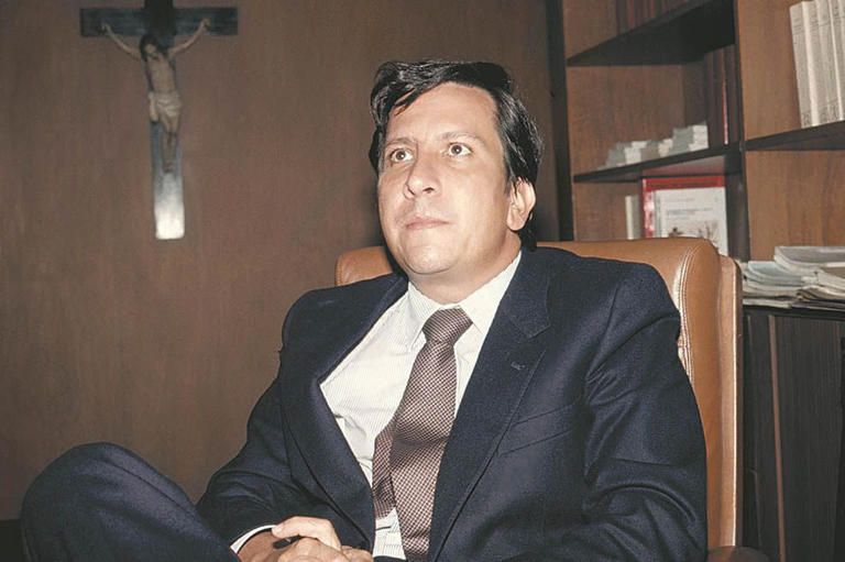 Carlos Lehder le da la cara a un doloroso pasado Tras haber pasado buena parte de su vida en las condiciones extremas de una cárcel gringa y con 75 años encima, Lehder asegura que es pobre.