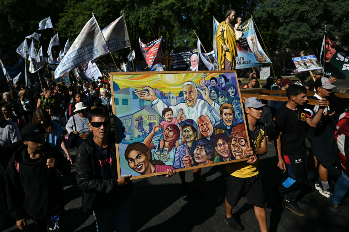 Así fue la emotiva despedida de Argentina al Papa Francisco 3 Así fue la emotiva despedida de Argentina al Papa Francisco
