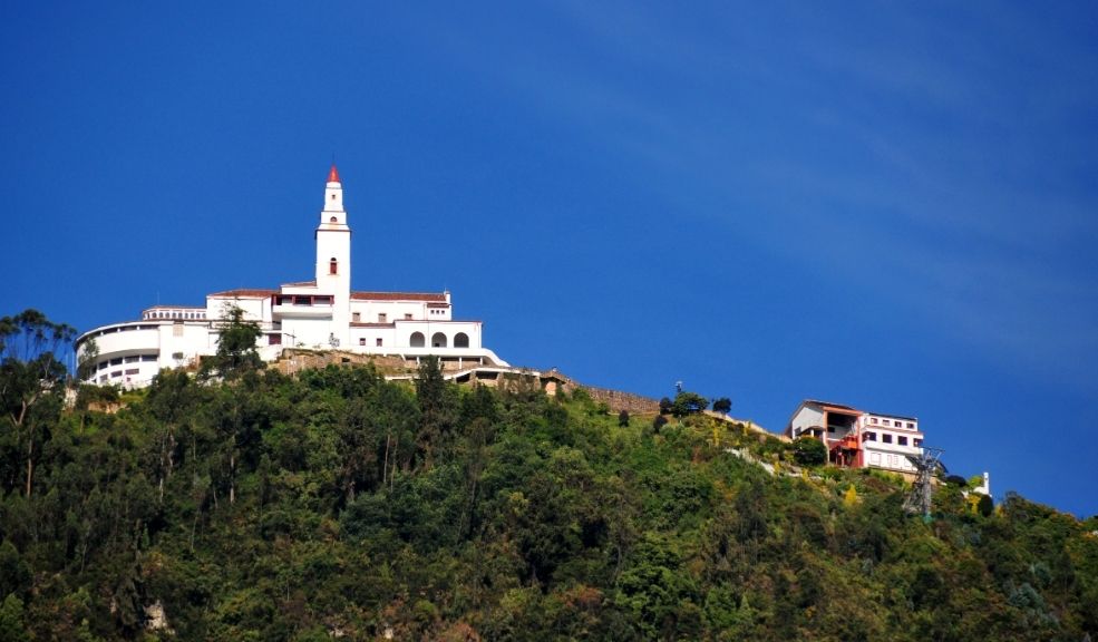 Así funcionará Monserrate durante Semana Santa en Bogotá 2025 ​Durante la Semana Santa de 2025, el sendero peatonal de Monserrate en Bogotá estará abierto al público en horarios especiales para facilitar el acceso de feligreses y turistas.