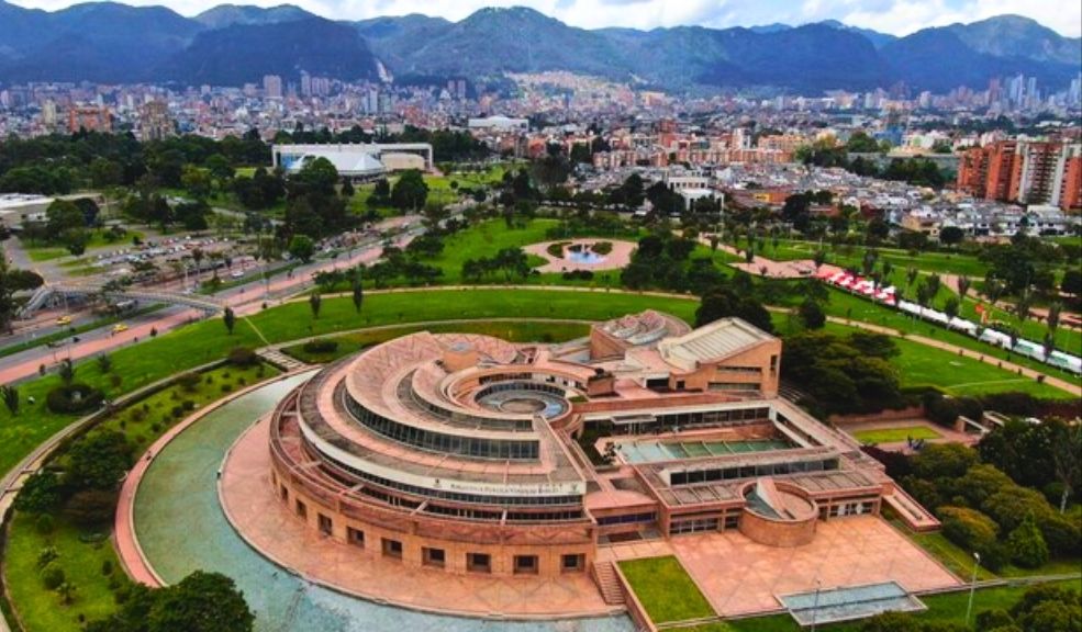 Bogotá celebrará la FILBo 2025 con un concierto gratuito en el parque Virgilio Barco La cultura y la música se unen en Bogotá para celebrar la Feria Internacional del Libro de Bogotá (FILBo) 2025 con un concierto gratuito al aire libre el próximo sábado 27 de abril en el parque metropolitano Virgilio Barco.