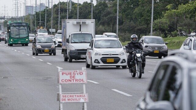 MinTransporte despliega plan operativo para garantizar la movilidad en Semana Santa El Ministerio de Transporte y sus entidades adscritas desplegaron un plan operativo robusto que garantiza la movilidad fluida y controlada en las diferentes vías, terminales, aeropuertos, cuerpos de agua y sistemas de transporte de todo el país.