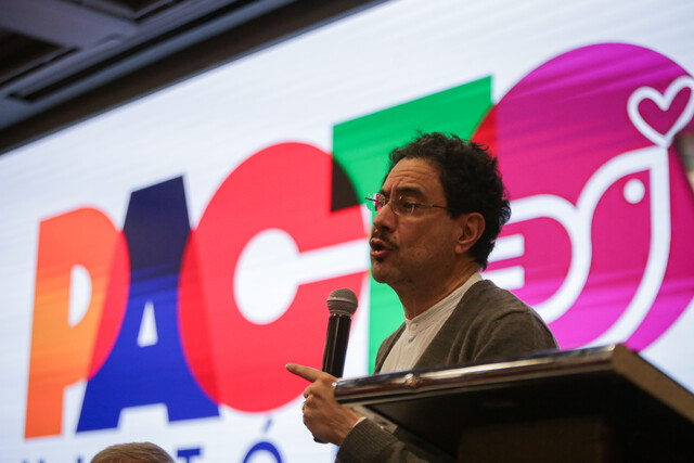 El Polo Democrático oficializa su integración al Pacto Histórico Con esta decisión, el Polo Democrático avanzará junto a partidos y movimientos progresistas en tareas de diálogo, concertación y planeación estratégica dentro del Pacto Histórico.