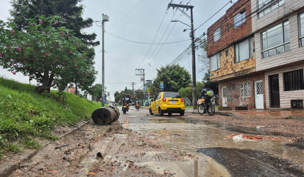 Calle en Kennedy se convierte en trampa peligrosa para ciclistas y motociclistas 9 Calle-en-Kennedy-se-convierte-en-trampa-peligrosa-para-ciclistas-y-motociclistas