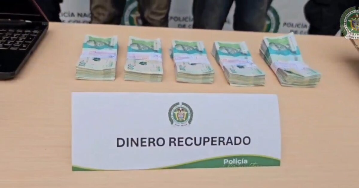 Capturan a dos hombres por fleteo en Suba 1 Capturan a dos hombres por fleteo en Suba Dos hombres fueron capturados en Suba por fleteo tras hurtar $50 millones. La rápida acción policial y de la comunidad ayudó para recuperar el dinero.