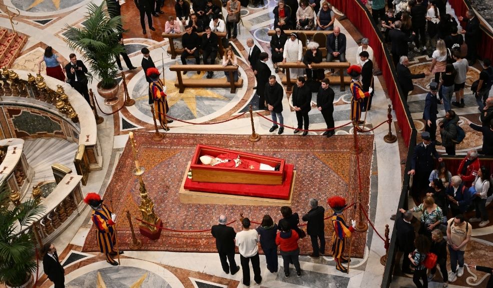 Delegación colombiana viajará al Vaticano para las honras fúnebres del Papa Francisco 1 Delegación colombiana viajará al Vaticano para las honras fúnebres del Papa Francisco