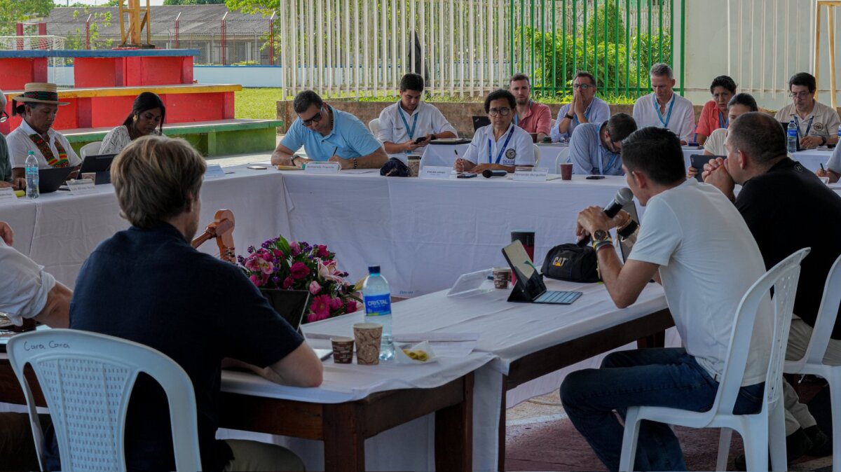 Pese a no haber prórroga del cese al fuego con disidencias de 'Calarcá', mesa de diálogos sigue viva Aunque el presidente, Gustavo Petro, decidió no prorrogar el cese al fuego bilateral con el Estado Mayor de los Bloques y Frente de las FARC, liderado por alias 'Calarcá', la Mesa de Diálogos con ese grupo armado continuará activa.