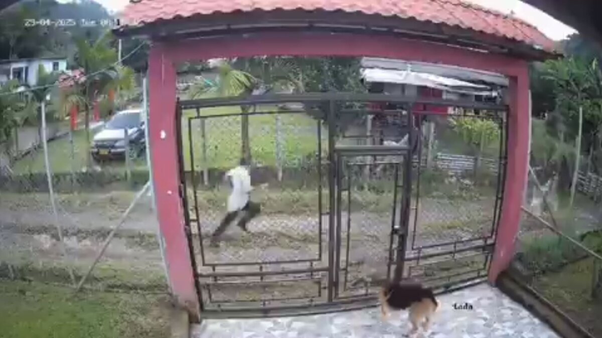 EN VIDEO: Pastor habría perseguido a su hijastra para abusarla, comunidad lo capturó