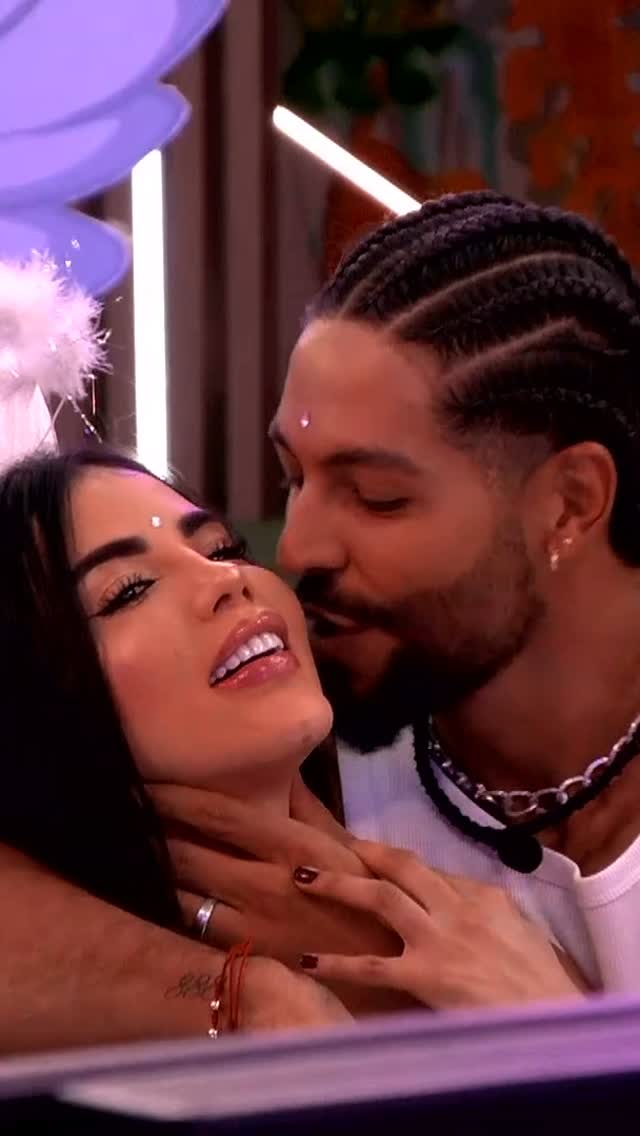 La Casa de los Famosos confirmó el regreso de Marlon, uno de los amores de Karina El Canal RCN confirmó que Marlon regresará a La Casa de los Famosos. Allí se reencontrará con Karina, la participante con quien tuvo un romance.