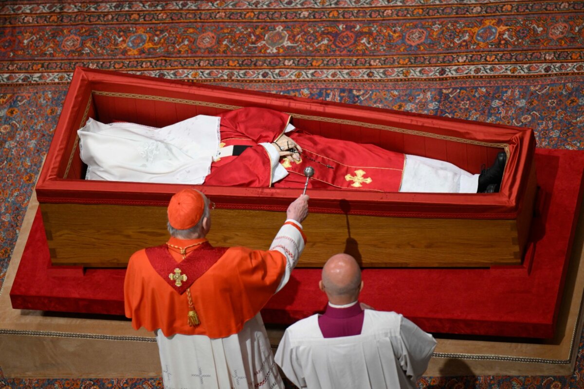 La capilla ardiente del papa Francisco cierra con 250.000 visitantes 1 La capilla ardiente del papa Francisco cierra con 250.000 visitantes