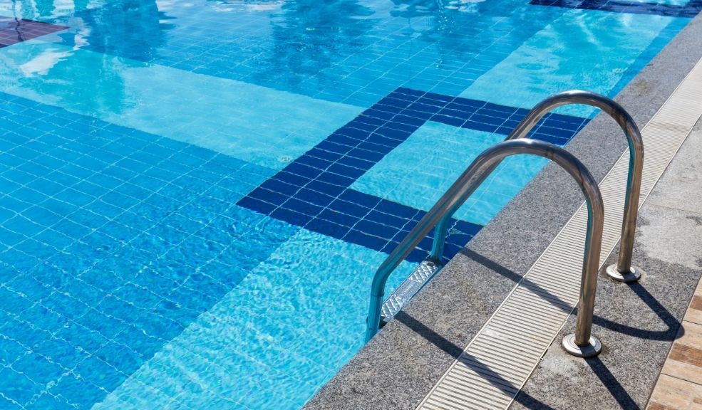 La joven bogotana Laura Rodríguez y su extraña muerte en una piscina de Tolú 1 La joven bogotana Laura Rodríguez y su extraña muerte en una piscina de Tolú Lo que iba a ser un paseo de descanso y alegría en la playa terminó en tragedia. Laura Camila Rodríguez Velásquez, una joven de 26 años, murió ahogada en una piscina en Tolú (Sucre), y las dudas sobre lo que realmente ocurrió no paran de crecer. Su familia, destrozada por la pérdida, exige que se esclarezca el caso cuanto antes.