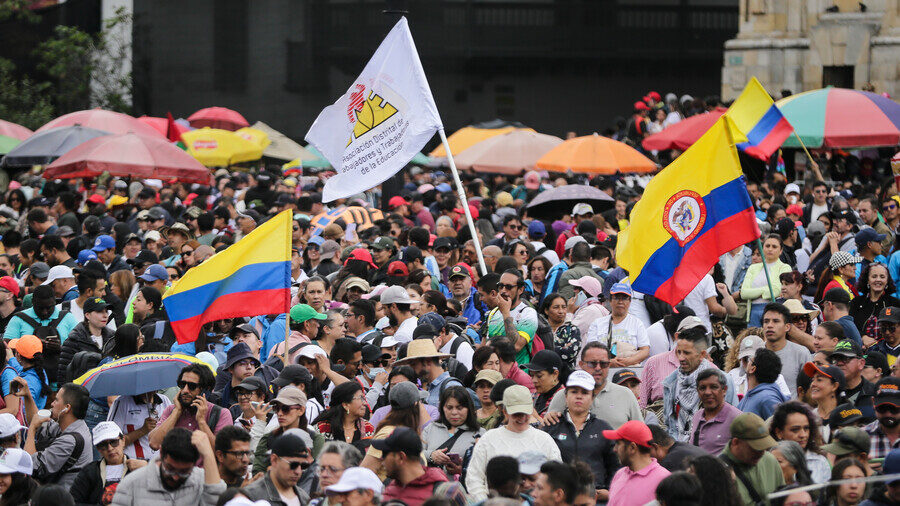 ¡Pilas! Este jueves habrá manifestaciones de docentes en Bogotá. Eso sí, seguirán las clases en los colegios ¡Pilas! La Secretaría Distrital de Gobierno anunció la programación de las marchas y manifestaciones que se harán en varios sectores de la ciudad este jueves. Una de las más destacadas es la de los docentes.
¡Le contamos los detalles!