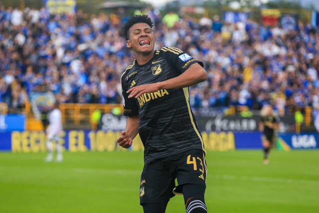 Millonarios volvió a ganar con los 'Pelaos' y es nuevo líder en la Liga BetPlay 2 Millonarios volvió a ganar con los 'Pelaos' y es nuevo líder en la Liga BetPlay Sin sus grandes figuras por lesión, Millonarios parece ir encontrando su mejor fútbol. Los dirigidos por David González vencieron (0-2) a Fortaleza y sumaron su octava victoria. Están en la cima de la Liga.