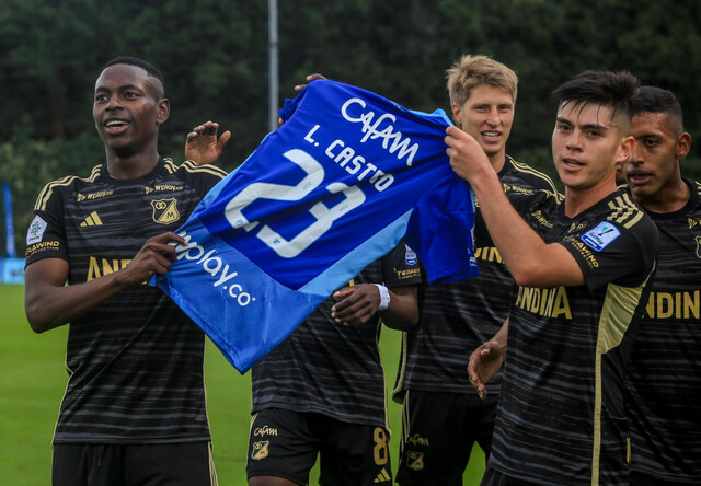 Millonarios volvió a ganar con los 'Pelaos' y es nuevo líder en la Liga BetPlay 3 Millonarios volvió a ganar con los 'Pelaos' y es nuevo líder en la Liga BetPlay Sin sus grandes figuras por lesión, Millonarios parece ir encontrando su mejor fútbol. Los dirigidos por David González vencieron (0-2) a Fortaleza y sumaron su octava victoria. Están en la cima de la Liga.
