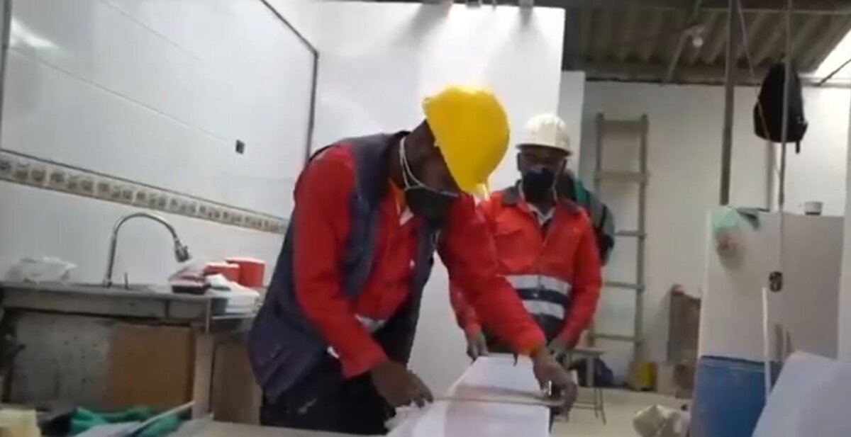 "Mejora tu Casa": Subsidios para transformar viviendas en Ciudad Bolívar 2 "Mejora tu Casa": Subsidios para transformar viviendas en Ciudad Bolívar La Alcaldía de Bogotá, a través de la Secretaría Distrital del Hábitat, ha lanzado el programa Mejora tu Casa en la localidad de Ciudad Bolívar, con el objetivo de mejorar las condiciones de vida de las familias más vulnerables.