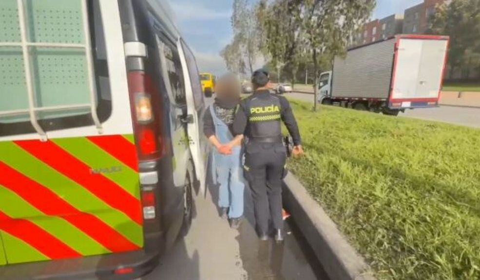 Menor-de-16-anos-capturada-con-1-kg-de-marihuana-en-Transmilenio