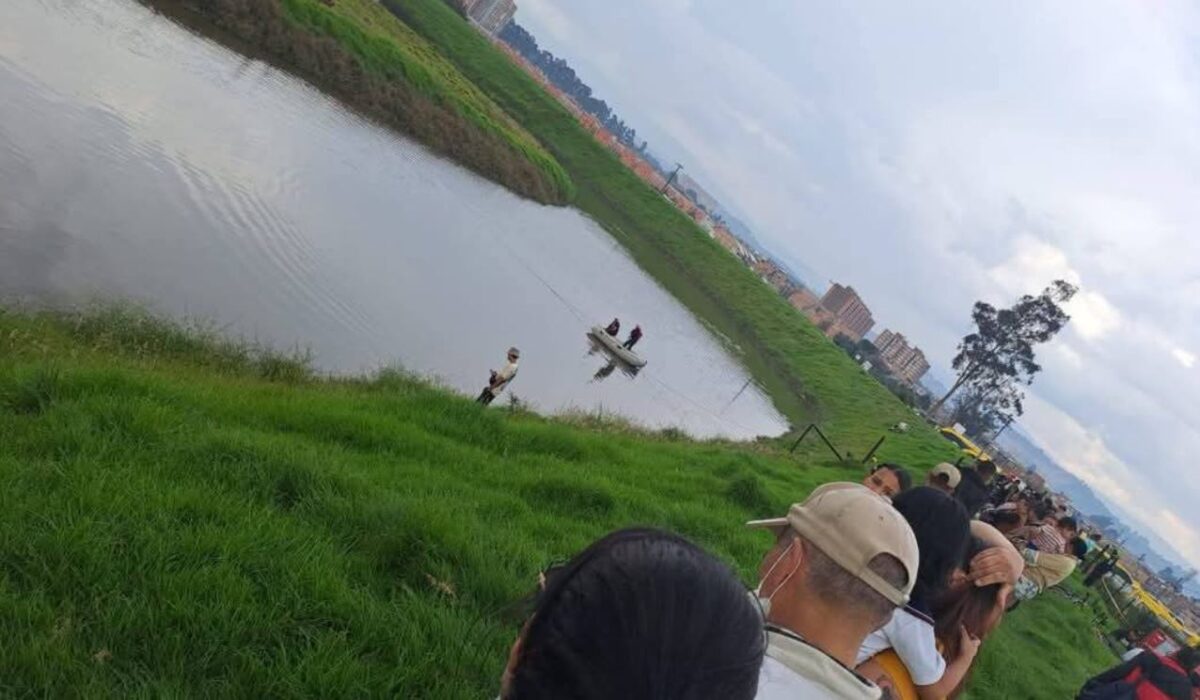 Niña de 10 años murió tras caer al río Bogotá La hermana de Sara corrió desesperada a pedir ayuda, activando una angustiosa búsqueda que duró cerca de cinco horas.
