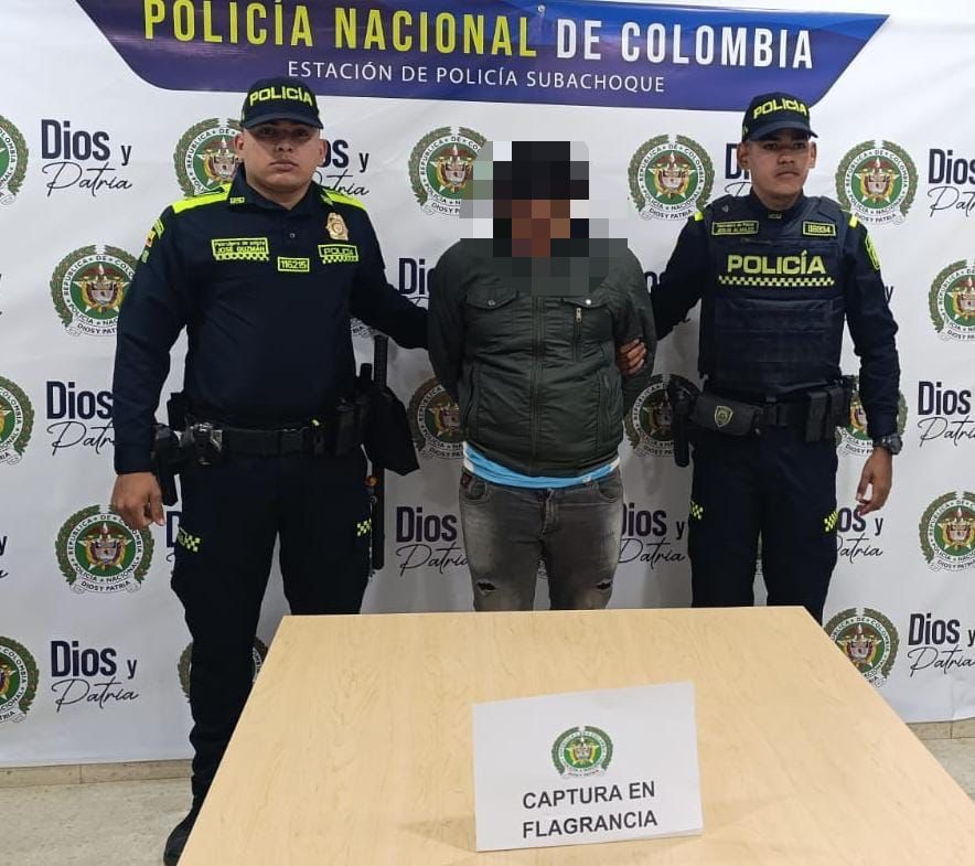 Operativos de la Policía dejan varias capturas en Cundinamarca La Policía capturó 12 personas, incautaron armas de fuego y varias drogas.