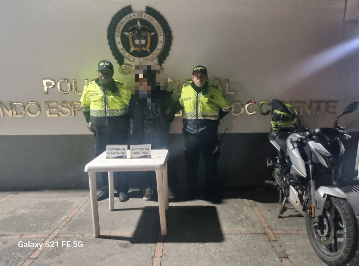 Operativos de la Policía dejan varias capturas en Cundinamarca La Policía capturó 12 personas, incautaron armas de fuego y varias drogas.