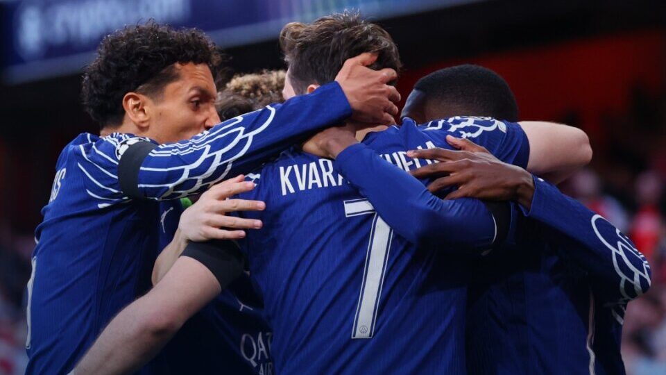 El PSG pegó primero: le ganó al Arsenal en la ida de semifinales de la Champions 1 El PSG pegó primero: le ganó al Arsenal en la ida de semifinales de la Champions Con un gol providencial de Ousmane Dembélé y dos paradas milagrosas de Gigi Donnarumma, el PSG venció 1-0 de visita al Arsenal en la ida de semifinales de la Champions.