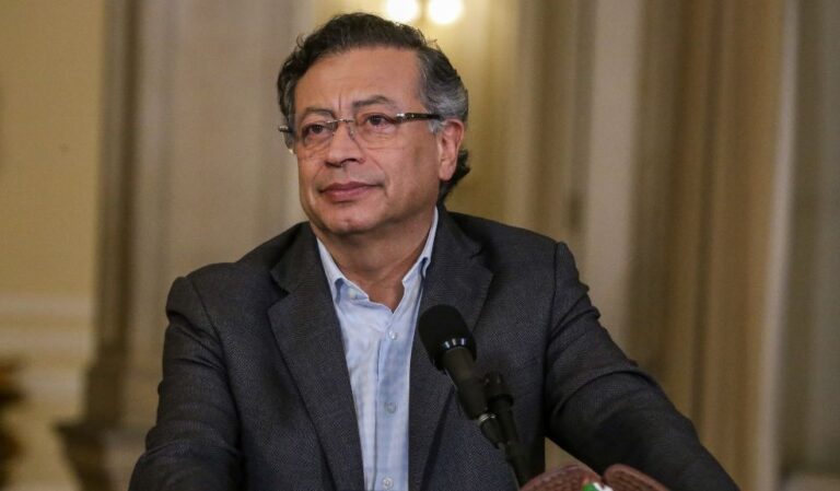 Petro-ofrece-asilo-en-Colombia-a-opositores-ecuatorianos-