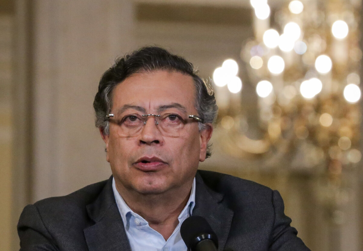Petro ofrece asilo en Colombia a opositores ecuatorianos 1 Petro-ofrece-asilo-en-Colombia-a-opositores-ecuatorianos