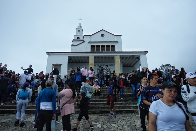 Planes deportivos para hacer en la Semana Mayor 2 Planes deportivos para hacer en la Semana Mayor El ascenso al cerro de Monserrate y las actividades deportivas en la ciclovía son dos de los planes recomendados para disfrutar durante la Semana Santa. Le contamos los horarios para que se programe.