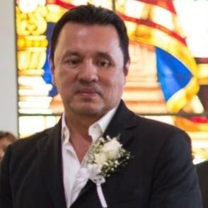 Francotirador asesinó a Hernando Sánchez, líder de los esmeralderos 1 Francotirador asesinó a Hernando Sánchez, líder de los esmeralderos Lo que más preocupa a las autoridades y a la comunidad es que el crimen fue ejecutado con el mismo modus operandi con el que, en agosto del año pasado, fue asesinado Juan Sebastián Aguilar, más conocido como 'Pedro Pechuga'.