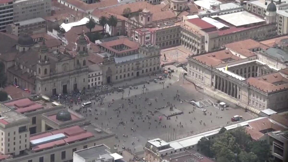 La Policía acompaña las peregrinaciones en Bogotá, desde el aire 3 La Policía acompaña las peregrinaciones en Bogotá, desde el aire