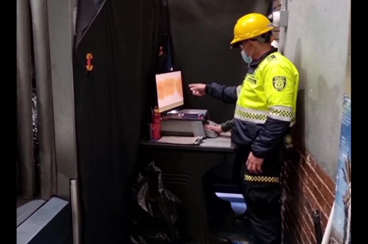 Incautaron 14 kilos de marihuana en el aeropuerto El Dorado