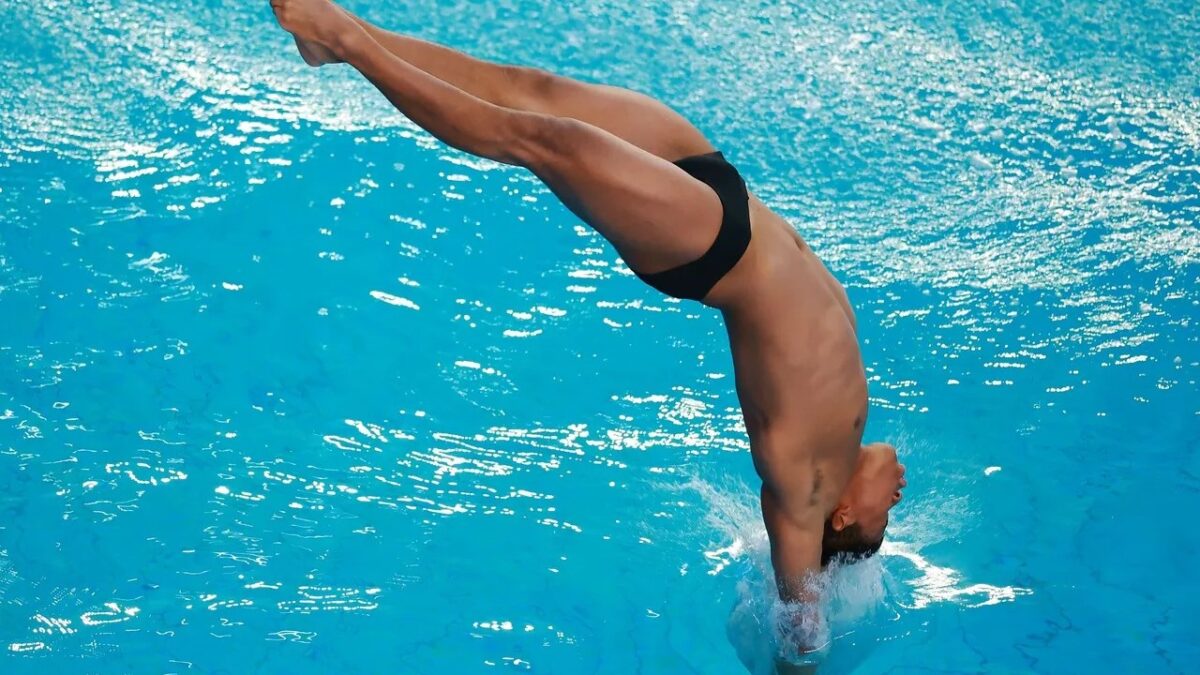"El sueño es darle la medalla olímpica al pueblo colombiano", Luis Felipe Uribe 1 Luis Felipe quedó tercero en el Mundial de clavados en México; obtuvo medalla de bronce.