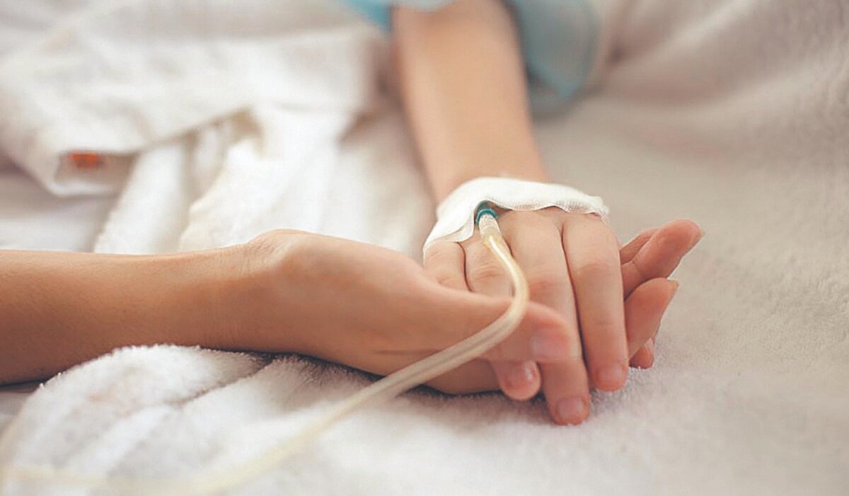 Un menor murió y otros 2 están en UCI por grave caso de intoxicación