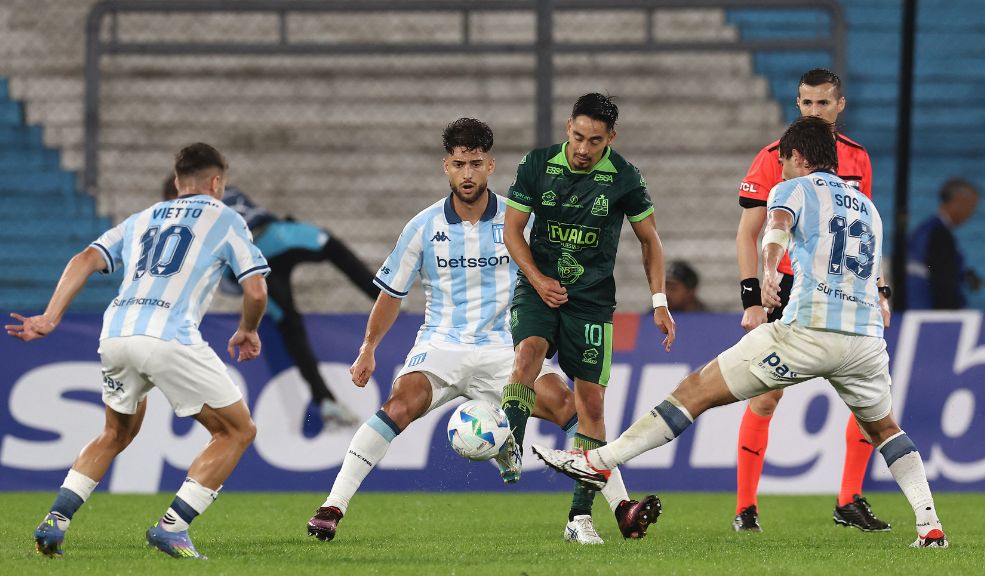 Triunfo histórico de Atlético Bucaramanga en Argentina, en Copa Libertadores 2 Triunfo histórico de Atlético Bucaramanga en Argentina, en Copa Libertadores Atlético Bucaramanga se impuso como visitante sobre Racing de Argetina, en la segunda fecha de la fase de grupos de la Copa Libertadores.