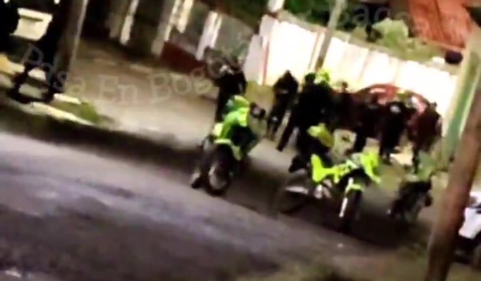 Impusieron toque de queda en Cachipay tras muerte de una niña en medio de balacera Ante la trágica muerte de la menor, las autoridades municipales se han pronunciado al respecto, rechazando profundamente la situación y enviaron sus condolencias a los familiares de la menor.