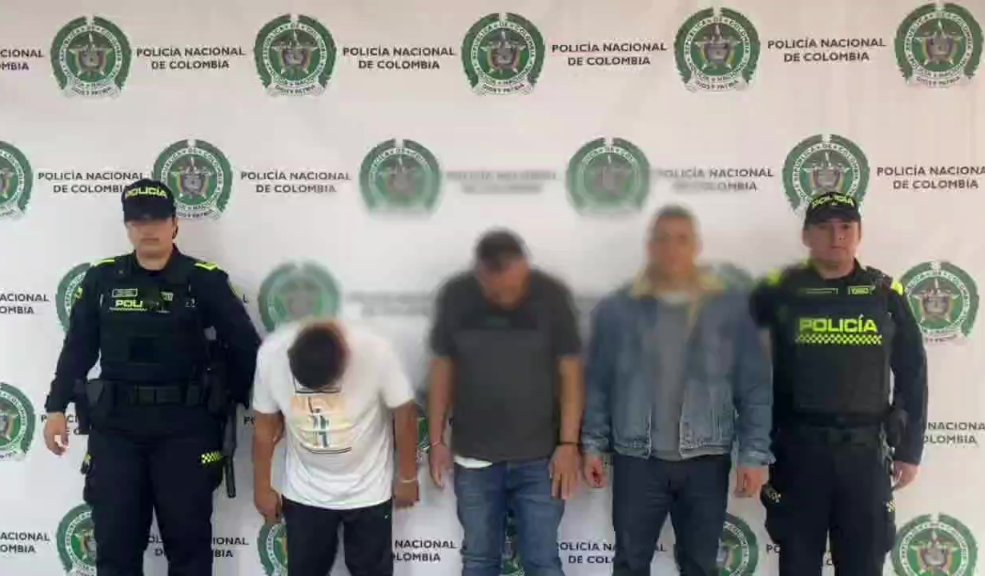Se hicieron pasar por falsos funcionarios y los capturaron con $ 128 millones