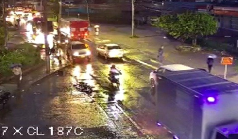 Fuertes lluvias retrasan la movilidad en la capital