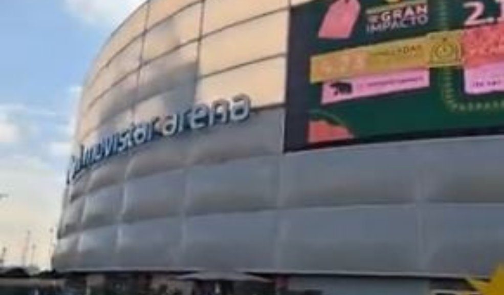 Feria de servicios en el Movistar Arena: Bogotá facilita el pago de impuestos 10 Feria de servicios en el Movistar Arena: Bogotá facilita el pago de impuestos Con el objetivo de acercar los servicios distritales a la ciudadanía, la Alcaldía Mayor de Bogotá realizará una feria de servicios en el Movistar Arena este viernes 26 y sábado 27 de abril de 2025.