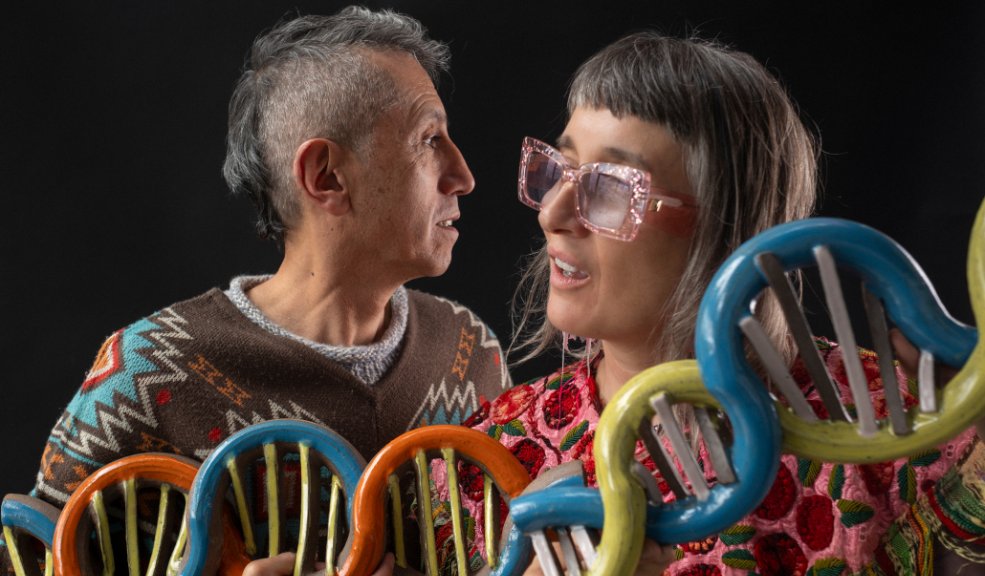 'Genes Rebeldes' el décimo álbum de estudio de Aterciopelados 2 'Genes Rebeldes' el décimo álbum de estudio de Aterciopelados “Este álbum es un mapa sonoro que conecta con nuestras raíces y apunta hacia un futuro lleno de posibilidades. Es una declaración de rebeldía amorosa y creatividad consciente.” Andrea y Héctor.