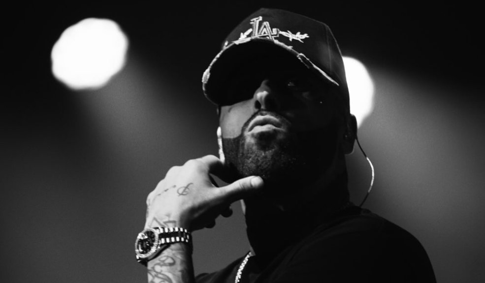 Nicky Jam estrena video de su sencillo 'Roxxxstar' 3 Nicky Jam estrena video de su sencillo 'Roxxxstar' Con este nuevo lanzamiento audiovisual, Nicky Jam reafirma su compromiso de seguir impulsando talentos emergentes en la industria musical