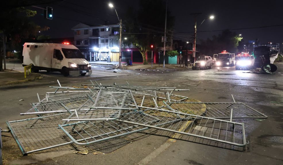 Piden declarar ganador a Fortaleza contra Colo Colo tras incidentes en el que murieron dos hinchas La Confederación Brasileña de Fútbol (CBF) reclamó este viernes que Fortaleza sea declarado vencedor del partido del jueves contra Colo Colo en Santiago de Chile por la Copa Libertadores, luego de que dos hinchas locales murieran en una estampida poco antes del inicio del juego.