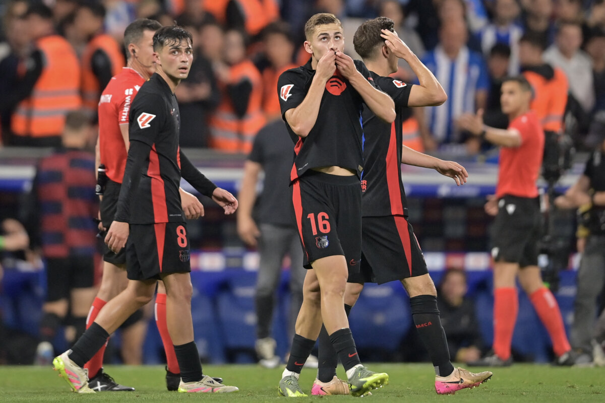 El Barcelona se coronó campeón de La Liga tras vencer al Espanyol 1 El Barcelona se coronó campeón de La Liga tras vencer al Espanyol