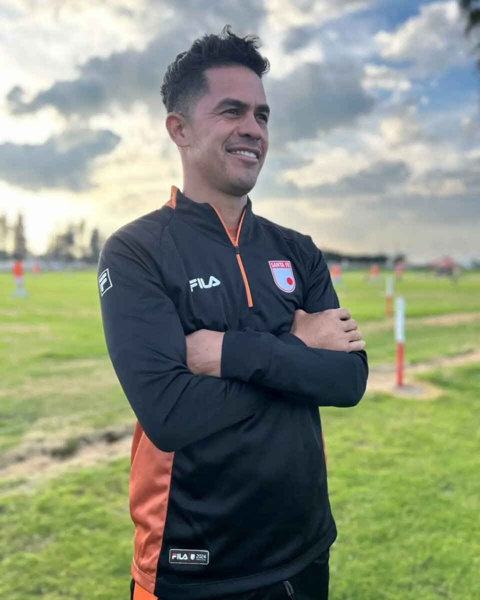 Yulián sumó 17 goles y 22 asistencias en 311 juegos con Santa Fe.